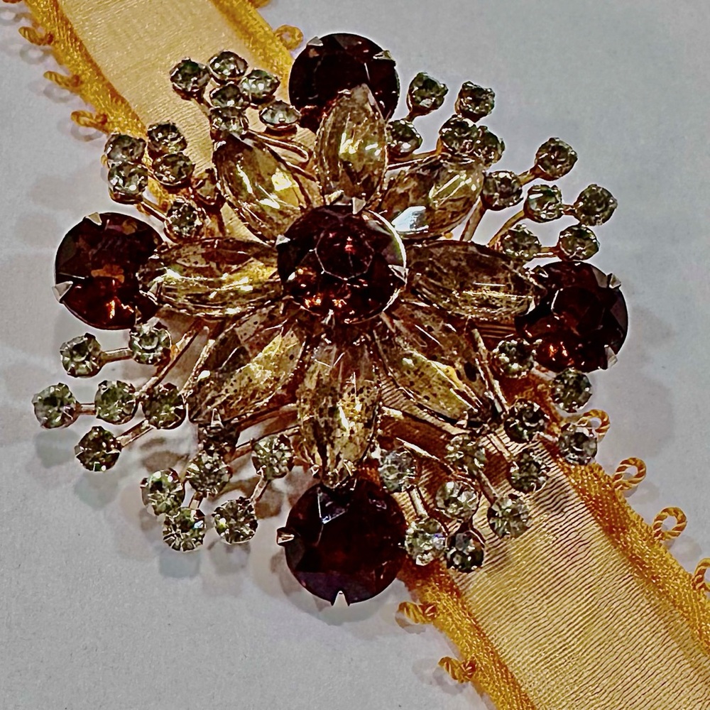 RARE Midcentury Rootbeer, Amber & clear Gemstone Brooch
